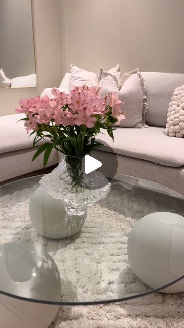 DIY - IKEA | IKEA hacks & creative ideas on Instagram: "Beauty in simplicity! 🌿 @eikhaugen_ showcases the prettiest DIY coffee table using salad bowls and glass. Dive into the video and let your creativity flow. How would you personalize this charming piece? Share your ideas below! #DIYFurniture #CoffeeTableInspo #DIYCoffeeTable #IKEAInspiration Don't forget to check @eikhaugen_'s page for more inspiration! ✨ ©️ All Rights And Credits Reserved To The Respective Owners 👉 Follow @ikeacreativeideas 👉 Follow @ikeacreativeideas 👉 Follow @ikeacreativeideas . . . . . #ikeahack #ikea #ikeahacks #ikeadiy #ikeahome #ikeaideas #ikealover #interiordesign #interiorinspiration #interiorhacks #diy #diyhomedecor #diyideas #diyproject #diyhomedecor #diyideas #diycrafts #home #storage #kitchendesign Glass Coffee Table Decor Ideas, Ikea Bowl Hack, Glass Coffe Table, Diy Glass Coffee Table, Ikea Coffee Table Hack, Glass Coffee Table Diy, Glass Coffee Table Decor, Coffee Table Hacks, Ikea Coffee Table