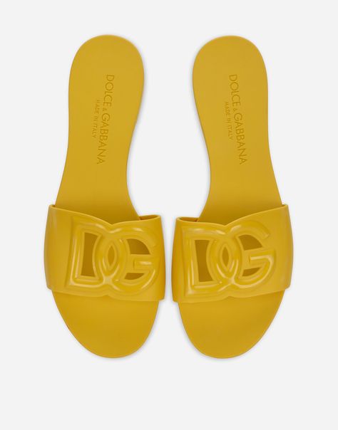 Yellow Slides, Dg Logo, Fashion Shoes Flats, Marissa Collections, Yellow Shoes, Leather Slide Sandals, Dolce E Gabbana, Work Wear Women, Footwear Design Women