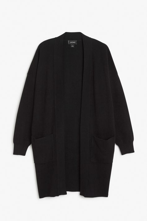 Knit cardigan - Black - Monki Art Teacher Outfits, Teacher Outfits Professional, Outfits Professional, Sixth Form Outfits, Long Black Cardigan, Sweaters Knitted, Knitted Cardigans, Knitted Dresses, Chunky Sweaters