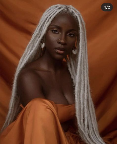 White Hair Dark Skin, White Dreads, Pelo Afro, Goddess Locs, Dread Hairstyles, Dark Skin Women, Locs Hairstyles, Goddess Braids, White Hair