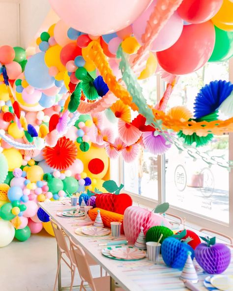 Colorful Kids Birthday Party, Bright Color Birthday Party, Birthday Party Color Schemes, Colorful Birthday Party Ideas, Colorful Theme Party, Craft Birthday Party Ideas, Primary Color Party, Rainbow Kids Party, Back To School Party Ideas