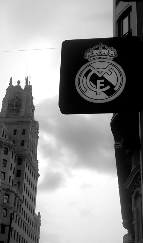 Madrid Aesthetic, Football Life, Neymar Football, Birthday Captions Instagram, Real Madrid Wallpapers, Madrid Wallpaper, Birthday Captions, Foot Ball, كريستيانو رونالدو