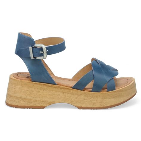 With its woven leather strap and sleek styling, the Miz Mooz Sarita platform sandal helps you stand out from the crowd. The platform sole subtly elevates your look while the padded insole keeps you comfortable all day long. Pair this sandal with your favorite outfits for an instant style upgrade.