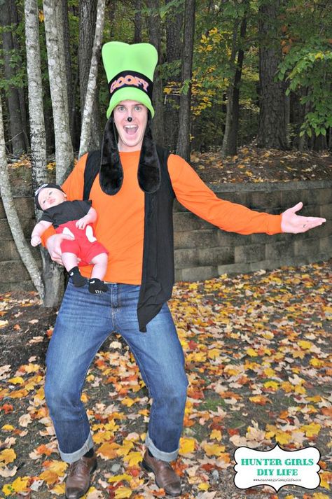 Mama: Minnie, Papa: Mickey, Baby: Goofy Dog Costumes For Kids, Mickey Mouse Halloween Costume, Goofy Costume, Adult Costumes Diy, Mickey Costume, Mickey Mouse Costume, Disney Costume, Matching Halloween Costumes, Costume Disney