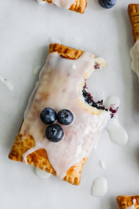 Pop Tart Glaze Recipe, Berry Poptarts, Berry Pop, Toaster Strudel, Poptart Recipe, Pop Tart, Hand Pies, Homemade Jam, So Delicious