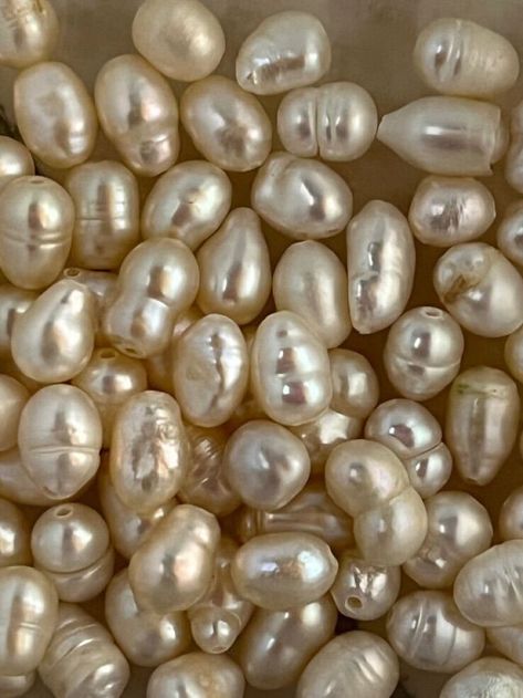 Explore Pearl Jewellery today xx Baroque Pearl Aesthetic, Pearly Aesthetic, Pearlcore Aesthetic, Aesthetic Pearls, Pearl Core, Pearls Aesthetic, Pearl Aesthetic, Keshi Pearl Earrings, Pearl Jewelry Shop