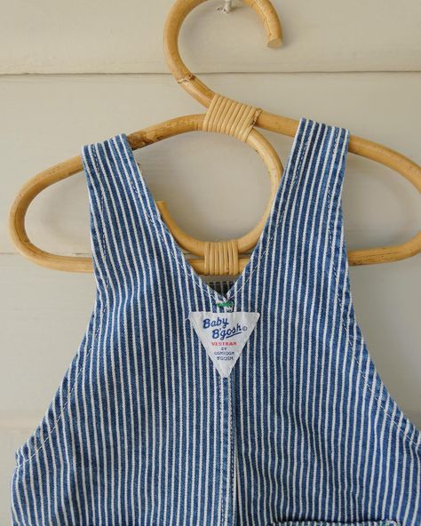 A classic ⭐️ Vintage Oshkosh Hickory Stripe Overalls, size 12 months. We would recommend these for a size 6/12 months for longer wear. Please refer to the measurements for best fit : - STS : 42cm. - STH : 60cm. Assembled in Honduras. In excellent vintage condition. $70+postage. Hickory Stripe Overalls, Vintage Oshkosh, Classic Vintage, Honduras, 12 Months, Overalls, Size 12, Conditioner, Size 6