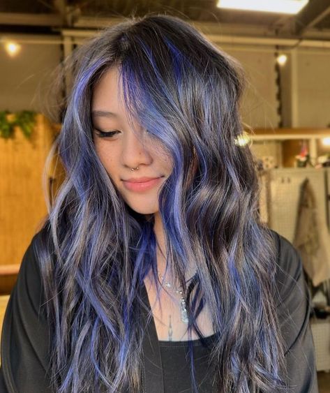 Grunge Style Bleached Black Hair with Periwinkle Highlights Periwinkle Highlights Brunette, Periwinkle And Brown Hair, Periwinkle Money Piece Hair, Black And Periwinkle Hair, Periwinkle Balayage, Periwinkle Hair Highlights, Periwinkle Peekaboo Hair, Dark Periwinkle Hair, Bleached Black Hair