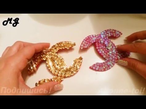 DIY:Chanel inspired pearl logo - YouTube Embroidery Brooch Tutorial, Chanel Diy, Brooch Tutorial, Diy Jewelry Videos, Chanel Costume Jewelry, Chanel Wallpapers, Diy Brooch, Brooch Ideas, Pearl Logo