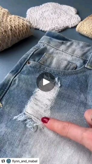 2K views · 340 reactions | Bancas reemplazar la "rotura" de los jeans?! 👖
.
.
.
.
#upcycle #upcycling #modacircular #diy #upcyclingfashion #jean #moda | Mar Mágica 🌸 | Artista Upcycler ~ | Trinix · Rosa (Que Linda Eres) Jeans Upcycle, Jeans Ripped, October 27, Patched Jeans, Denim Accessories, Upcycle Clothes, Quilt Fabric, Diy Clothes, Sewing Crafts