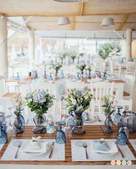 An adorable baptism decoration with baby blue hydrangeas and details of elegant white roses! Nothing short of perfect for this special boy! Baptism Boy Centerpieces, Baptism Boy Ideas, White Baptism Decorations, Blue Baptism Decorations, Baptized Decoration, Babtizum Ideas For Boys, Baptism Theme Boy, Christening Decorations Boy, Baptism Centerpieces For Boys