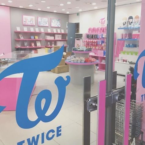 Twice Merch, Kpop Store, Dara Kpop, Chaeyoung Twice, Twice Kpop, Tzuyu Twice, Kpop Merch, Aesthetic Kpop, Kpop Aesthetic