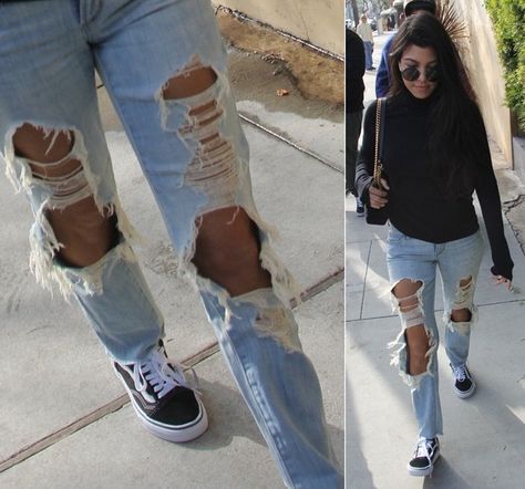 Kourtney Kardashian's Good American jeans with holes so big, they might as well have been shorts Holey Jeans Outfit Fall, Holey Jeans Outfit, Extremely Ripped Jeans, How To Rip Your Jeans, Holey Jeans, Ripped Baggy Jeans, Diy Ripped Jeans, Jeans With Holes, Birkenstock Outfit