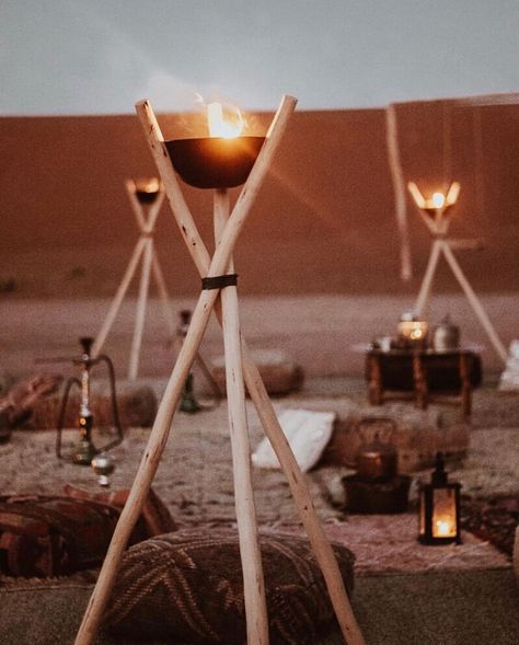 Umnya Dune Camp Retreat on Instagram: “Light your magic flame Campers 🔥@from_the_desert_with_love Our best season in the Sahara is back on September and we can’t wait to host…” Bbq Night, Ramadan Decor, Photo Zone, Game Lodge, Instagram Light, The Sahara Desert, Night Book, Tent Design, Craft Wood