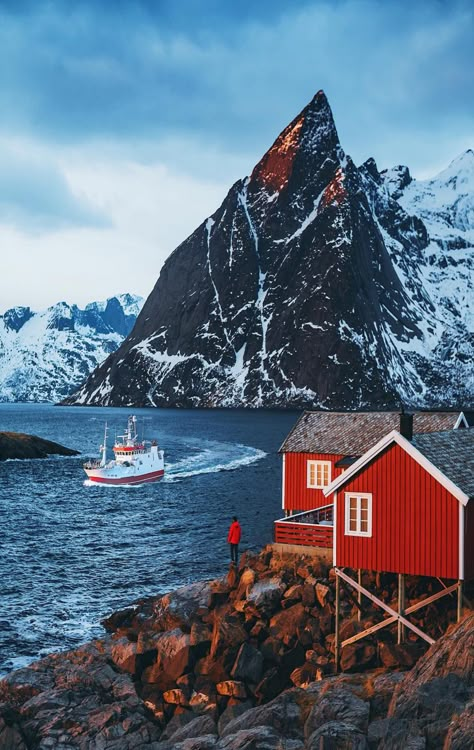 Lofoten,Norway Lofoten Islands Norway, Lofoten Islands, Norway Travel, Wallpaper Pastel, Red House, World Photo, Palawan, Nature Travel, Scandinavia