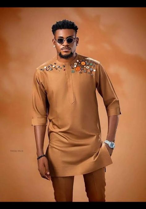 Luxury Outfit Men, Men Ankara Styles Outfit, Men Ankara Styles, Suit Styles For Men, Men Street Wear, African Men Clothing, Cracked Wallpaper, Luxury Outfit, Stylish Shirts Men