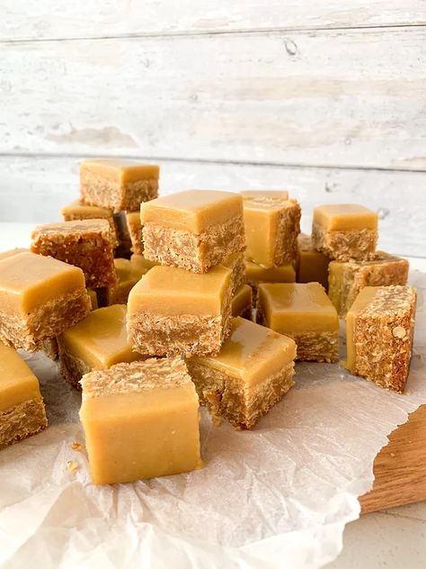 Ginger Slice Ginger Slice Recipe, Kiwi Recipe, Ginger Crunch, Kiwi Recipes, Caramel Slice, Ginger Slice, Cakes Slices, Ginger Nut, Slices Recipes