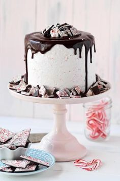 Peppermint Bark Layer Cake is equal parts festive and delicious. Guests will be begging for another slice! Peppermint Bark Cake, Bark Cake, Layer Cake Recipes, Food Mood, Peppermint Bark, Christmas Pudding, Noel Christmas, White Chocolate Chips, Trifle