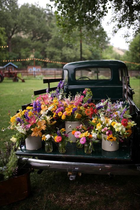 Cut Flower Farm, Flower Truck, Old Truck, Rainy Wedding, Flower Cart, Flower Boutique, Flower Farmer, Farm Stand, Flower Therapy