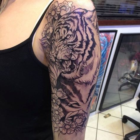 Cherry Blossom Tattoo Men, Front Thigh Tattoos, Japanese Tiger Tattoo, Tiger Tattoos, Tattoo Japanese Style, Lioness Tattoo, Traditional Tattoo Designs, Tattoo Japanese, Japanese Tiger