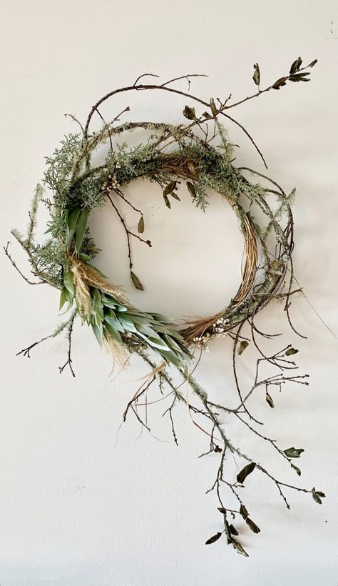 Ideas Decoracion Navidad, Dried Flower Wreaths, Twig Wreath, Wreaths And Garlands, Xmas Wreaths, Seasonal Wreaths, Dried Floral, Autumn Wreaths, Christmas Wreaths Diy