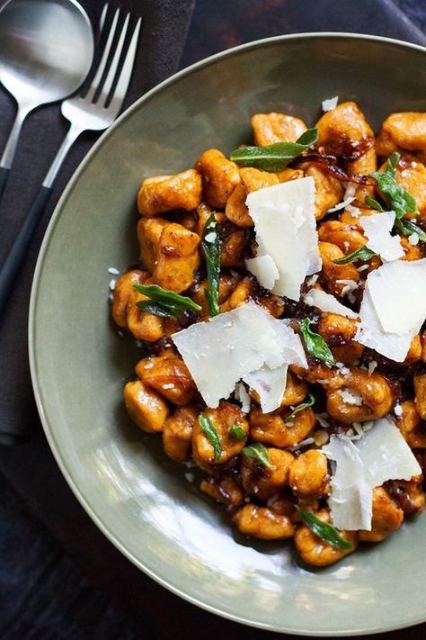 Sweet Potato Gnocchi Recipe, Brown Butter Sauce Recipe, Pumpkin Roasted, Autumn Pasta Recipes, Vegetarian Thanksgiving Recipes, Brown Butter Sauce, Sweet Potato Gnocchi, Sage Butter, Potato Gnocchi