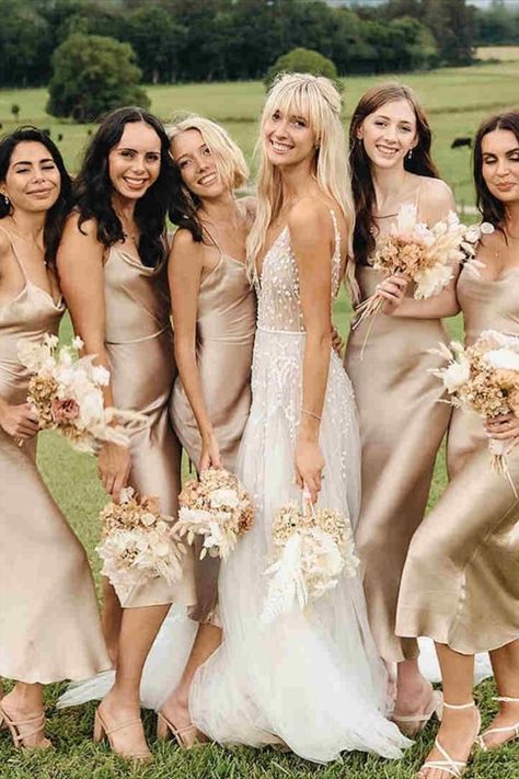 Elegant Prom Dress, Champagne Bridesmaid Dresses, Champagne Bridesmaid, Elegant Prom, Bridesmaids Groomsmen, Long Bridesmaid Dress, Champagne Wedding, Wedding Vibes, Wedding Bridesmaid