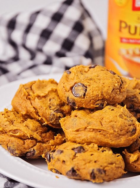 Cookies With Cake Mix, Pumpkin Cake Mix Cookies, Pumpkin Cake Mix, Spice Cake Mix And Pumpkin, Flavor Combos, Spice Cake Recipes, Fluffy Cake, Chocolate Chip Cookie Cake, Cake Mix Cookie Recipes