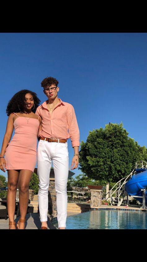 Color Coordinated Outfits For Couples, Couples Coordinating Outfits, Couple Outfits Matching Casual, Matching Couple Outfits Aesthetic, Coordinating Couple Outfits, Couple Outfits Matching Classy, Black Couple Outfits, Couple Outfits Matching, Couples African Outfits