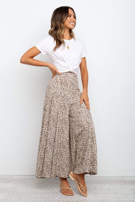 81ca0262c82e712e50c580c032d99b60desc52973742ri Modern Teacher Outfits, Cute Teacher Outfits, Spring Teacher Outfits, Teaching Outfits, Fun Pants, Teacher Outfits, Professional Outfits, Business Casual Outfits, Outfits Casuales