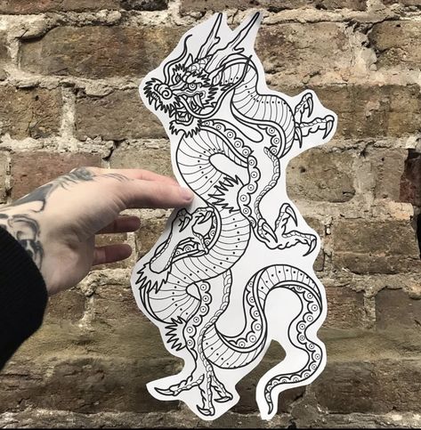 Traditional Tattoo Outline, Traditional Tattoo Drawings, Dragon Head Tattoo, Sam King, King Tattoo, King Tattoos, Traditional Tattoo Sleeve, Old School Tattoo Designs, Traditional Tattoo Art