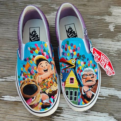 Disney Painted Shoes, Handpainted Shoes, Disney Converse, Hero Clothes, Custom Vans Shoes, Minnie Mouse Shoes, Painted Shoes Diy, My Favorite Movies, Painted Canvas Shoes