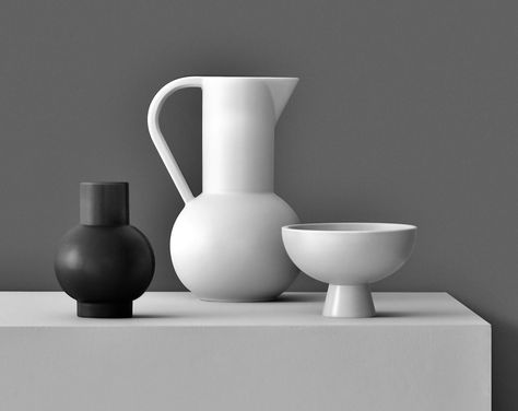 Steel Life Photography, Simple Still Life Photography Objects, Black And White Reference, Still Life Reference Photos, Realism Practice, Simple Still Life, Still Life References, Value Study, Still Life Reference