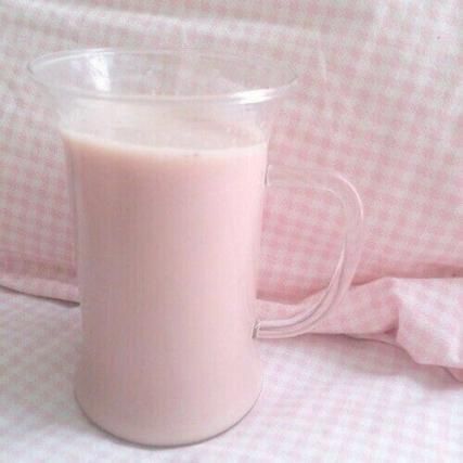 Pink Snacks, Pink Grunge, Pink Drink, Pink Milk, Safe Room, Baby Pink Aesthetic, Pink Foods, Think Food, Strawberry Milk