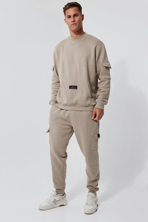 Men’s Matching Sweat Set, Lounge Wear Mens Fashion, Men’s Sweatsuit, Essential Outfits Men, Tall Man Outfit Men Styles, Sweatsuit Outfit Men, Comfy Mens Outfits, Tracksuit Outfit Mens, Sportswear Photography