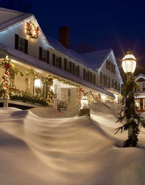 snow covered inn Snow At Night, Christmas Farm, I Love Winter, Winter Scenery, Winter Beauty, Snow Scenes, Winter Pictures, Christmas Scenes, Winter Wonder