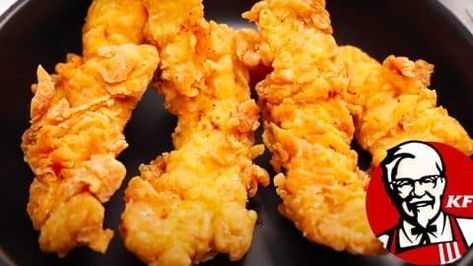 Copycat KFC Style Crispy Chicken Strips Recipe | DIY Joy Projects and Crafts Ideas Kfc Chicken Strips Recipe, Kfc Style Chicken, Chicken Strips Recipe, Chicken Fillet Recipes, Crispy Chicken Strips, Copycat Kfc, Chicken Strip, Kfc Chicken Recipe, Chicken Strip Recipes