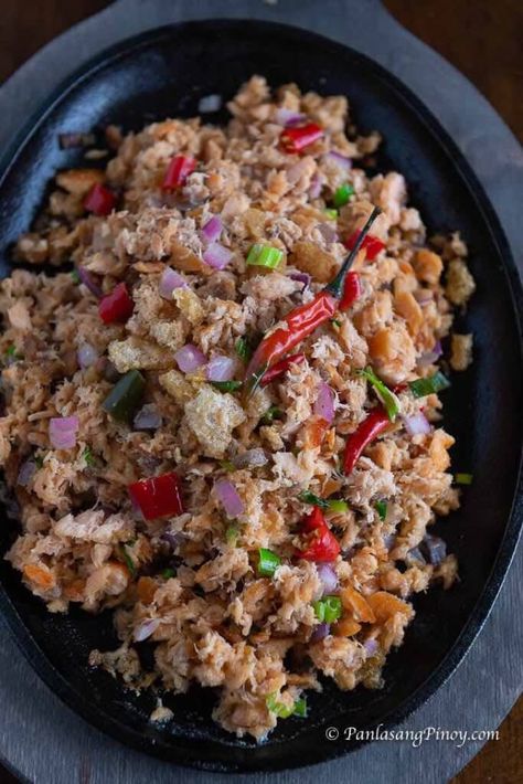 Salmon Sisig - Panlasang Pinoy Sizzling Plate Recipe, Pilipino Recipe, Sisig Recipe, Panlasang Pinoy Recipe, Salmon Fillet, Lemon Salmon, Easy Salmon, Pinoy Food, Cooking Salmon