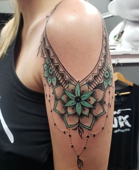 Elegant Shoulder Piece Shoulder Tattoo For Women Classy Shoulder Tattoos, Shoulder Piece Tattoo, Lace Shoulder Tattoo, Shoulder Tattoos For Females, Top Of Shoulder Tattoo, Mandala Tattoo Shoulder, Feminine Shoulder Tattoos, Women's Shoulder Tattoo, Front Shoulder Tattoos