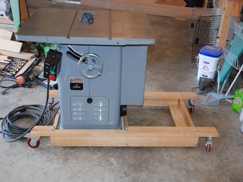 homemade tablesaw mobile base - Google Search Woodworking Shop Storage Ideas, Homemade Mobile, Woodworking Project Ideas, Jet Woodworking Tools, Woodworking Table Saw, Garage Workshop Organization, Used Woodworking Tools, Woodworking Saws, Serra Circular