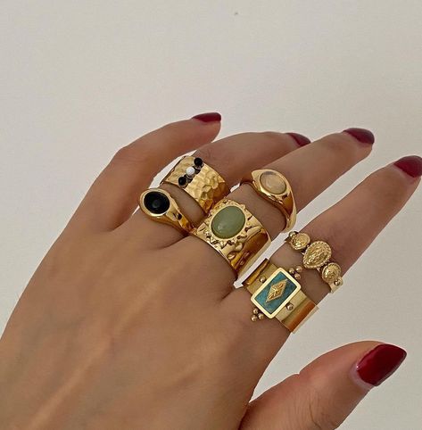 Royal Rings, Ringe Gold, Dope Jewelry, Funky Jewelry, Jade Ring, Jewelry Lookbook, Moda Vintage, Onyx Ring, Jewelry Inspo