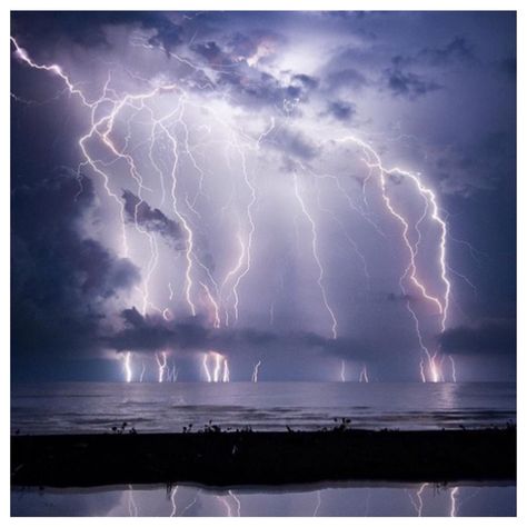 Lightning Storm Catatumbo Lightning, Lightning Photography, Weather Storm, Wild Weather, Thunder And Lightning, Lightning Storm, Lightning Strikes, Tornado, Amazing Nature