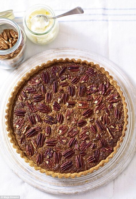 Mary's Treacle and Pecan Tart ~ transatlantic treat blending the traditional British treacle tart with a classic American pecan pie | recipe by Mary Berry of #GBBO | via The Daily Mail British Pastry, Pecan Tart Recipe, Treacle Tart Recipe, Pecan Pie Cake Recipe, Pie Cake Recipe, Pecan Tarts Recipe, Mary Berry Cooks, Pecan Pie Cheesecake Bars, Nut Tart