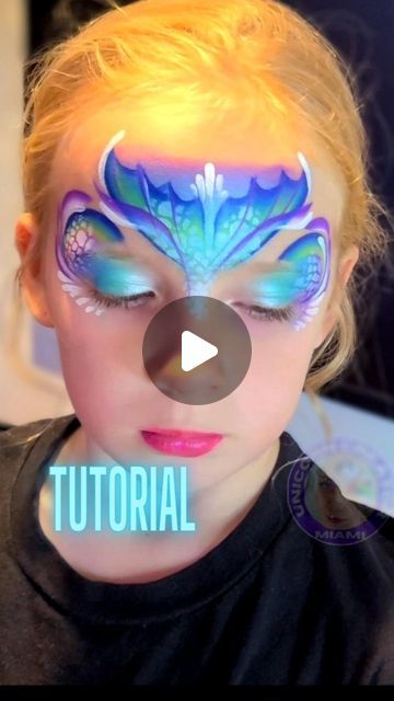 Mermaid Face Paint, Princess Face Painting, Fairy Face Paint, Face Painting Tutorials, Face P, Butterfly Face, Face Painting Easy, Fairy Hair, Glitter Tattoo