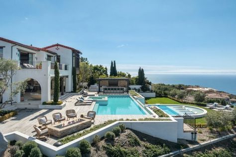 Luxurious New Estate with Ocean View - Newport Coast, California French Style Mansion, Newport California, Beach Mansion, Palm Springs Home, River Retreat, Coastal Architecture, Mediterranean Style Home, Crystal Cove, Newport Coast