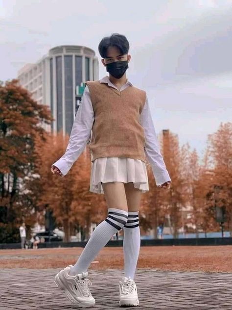 Queer Fashion Feminine, Sweater Vest Oversized, Femboy Outfits Ideas Male, Fem Boy Outfits, Dressing Men, Waistcoat Women, Boys Wearing Skirts, Boys In Skirts, Cool Tights