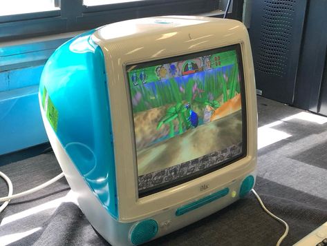 You have to love the good old days when a computer game was fun and simple. The kids had a blast playing “Bugdoom” on our newly acquired vintage iMac thanks to our tech department cleanup. It can’t connect to the internet and it can’t do lots of other things but, wow, we forgot how good system 9.1 was 😉right. @mrsb_13886 @apple #iconicdesign #vintageimac #apple #bugboom #vintagecomputer #designandtechnology #dandt Apple Computer Aesthetic, Objectum Computer, Divine Machinery, Nail References, 90s Computer, 80s Computer, Room Y2k, Old Tech, Computer Aesthetic