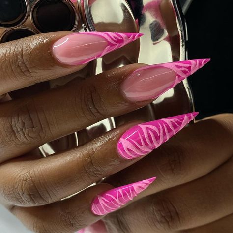 • it's FRENCHIE FRIDAYY • featured today are these barbie pink velvet stilettos 💅🏽💖👼🏽 Can y'alll believe i haven't done a stiletto set sinc… | Instagram Stilettos Nails, Orchid Nails, Acrylic Nails Stiletto, Stilleto Nails Designs, Feather Nails, Zebra Nails, Girly Acrylic Nails, Dope Nail Designs, Short Square Acrylic Nails