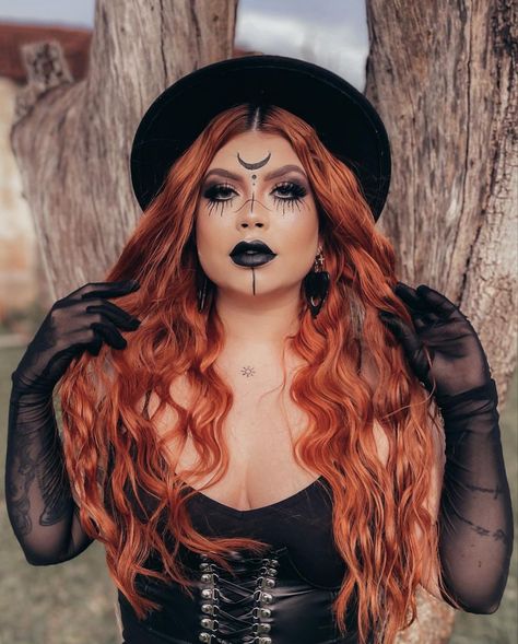 Cute Witch Makeup Women, Modern Witch Makeup Halloween, Queen Of Halloween Makeup, Witch Makeup Looks Halloween, Witches Face Makeup, Red Witch Makeup Halloween, Witch Makeup Pretty, Fire Witch Makeup, Witch Makeup Scary