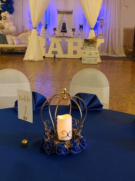 Royal Theme Centerpieces, Blue And Gold Decor, Royal Baby Shower Boy, Blue Macaroons, Royalty Baby Shower, Prince Baby Shower Theme, Angel Decorations, Gold Serving Tray, Crown Baby Shower